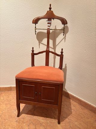 Galán de noche madera con asiento y armario