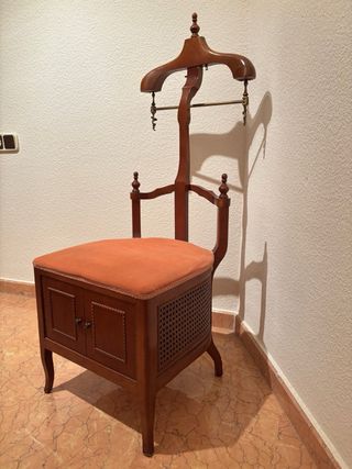 Galán de noche madera con asiento y armario