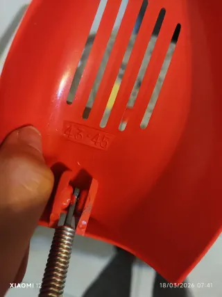 Coppia forme per scarpe rosse