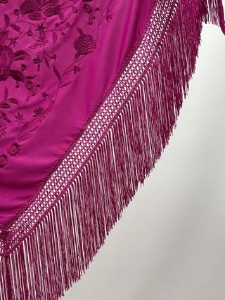 Mantón buganvilla bordado