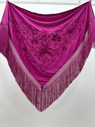 Mantón buganvilla bordado