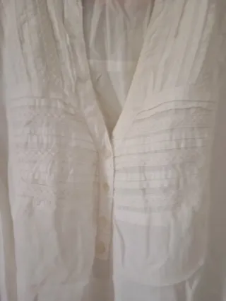 Camisa blanca sin mangas