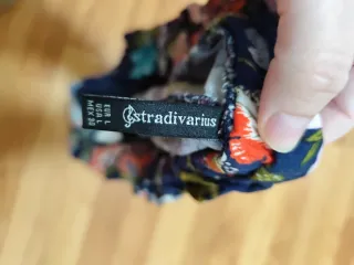 Shorts florales Stradivarius Talla L