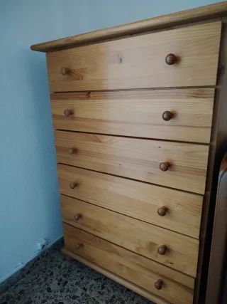Cómoda de madera con 6 cajones