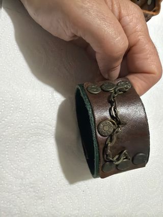 Pulseras de cuero trenzado y cadena