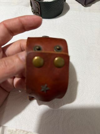 Pulseras de cuero trenzado y cadena