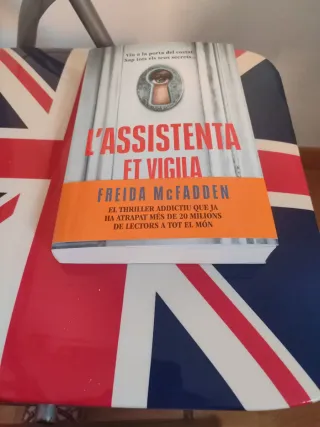 L’assistenta et vigila (L'assistenta 3)