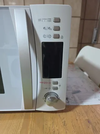 Microondas Candy COOKinApp CMXW22DW 22L