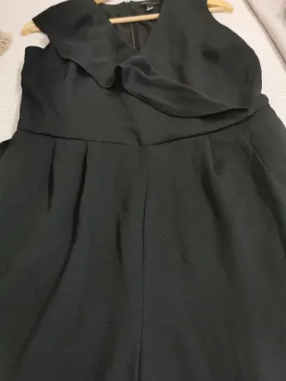 Mono Cortefiel negro sin mangas