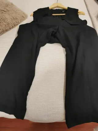 Mono Cortefiel negro sin mangas