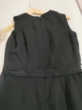 Mono Cortefiel negro sin mangas