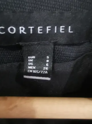 Mono Cortefiel negro sin mangas