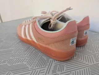 ADIDAS GAZELLE INDOOR x BAD BUNNY T- 45 1/3