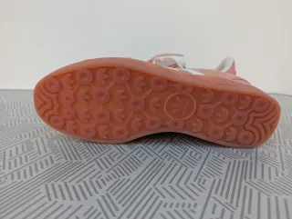 ADIDAS GAZELLE INDOOR x BAD BUNNY T- 45 1/3