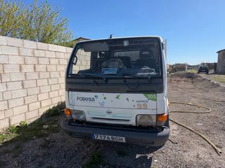 Nissan Cabstar Volquete