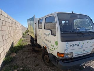 Nissan Cabstar Volquete