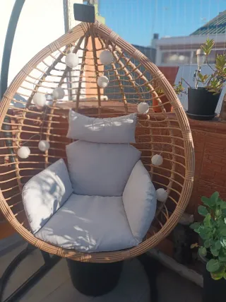 Sillón huevo colgante ratán y tela