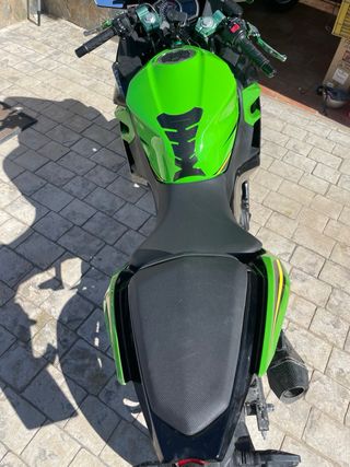 Kawasaki Ninja 400 Sportbike Verde/Negro