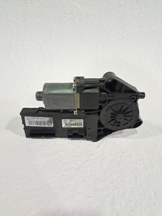 MOTOR ELEVALUNAS DELANTERO IZQUIERDO RENAULT MEGANE III BERL