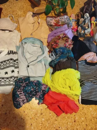 Lote Ropa variada y calzado