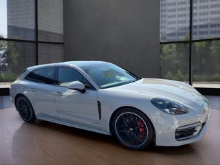 Porsche Panamera GTS Sport Turismo