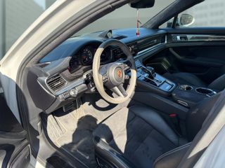 Porsche Panamera GTS Sport Turismo