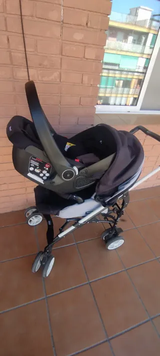 Carrito de bebé Chicco negro y gris