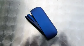 Dispensador de perfume azul