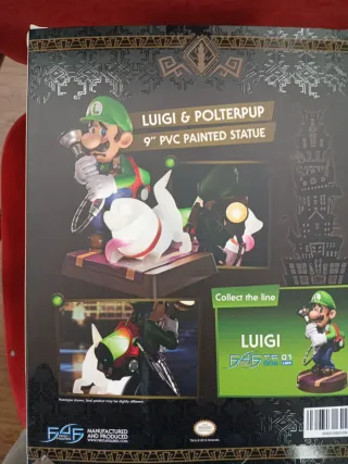 Statuetta di Luigi e Polterpup di Luigi's Mansion 3