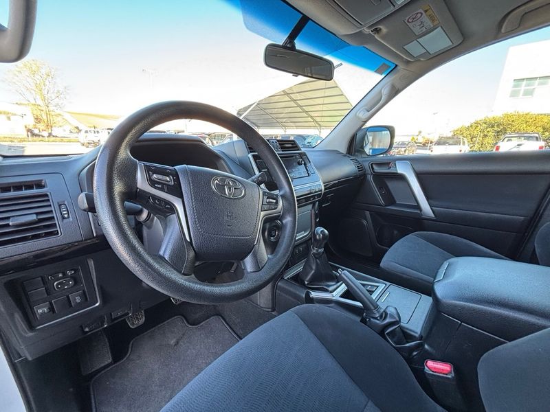 Toyota Land Cruiser 2019, foto 11