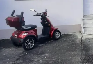 Scooter de movilidad reducida 3 ruedas