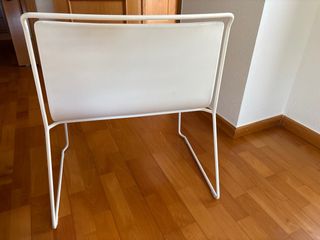Silla de diseño blanca