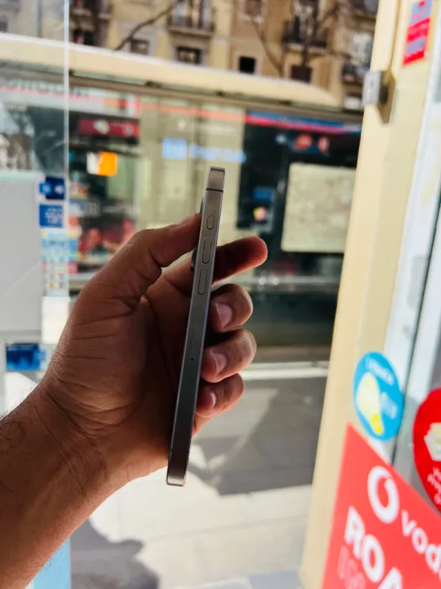 iPhone 15 Pro 128GB Natural Titanium