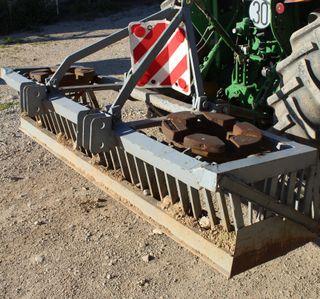 Rastrillo para tractor