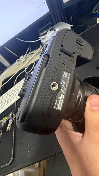 Canon EOS 90D