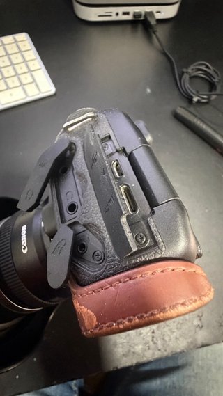 Canon EOS 90D
