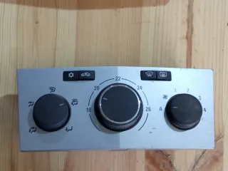 Pantalla y botoneras luces Opel GTC