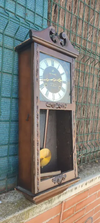 Reloj De Pendulo International 31 Days