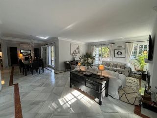 Chalet en alquiler en Nueva Andalucía centro en Marbella