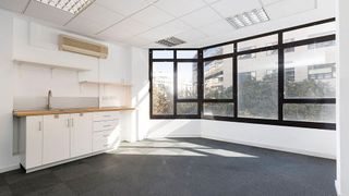 Oficina en alquiler en Sant Antoni en Barcelona