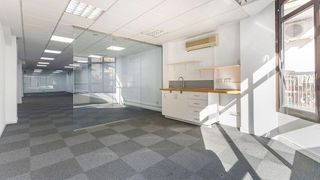 Oficina en alquiler en Sant Antoni en Barcelona