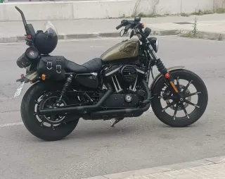 Harley-Davidson Iron 883 (2018) – Full Extras –