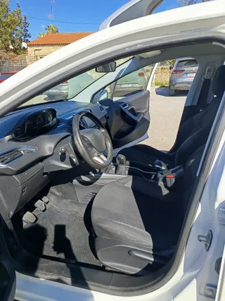 Peugeot 2008 1.2 Gasolina 82cv 2017