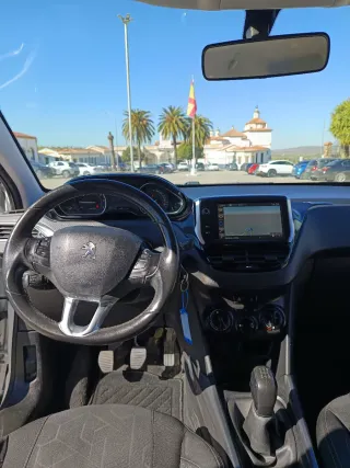 Peugeot 2008 1.2 Gasolina 82cv 2017