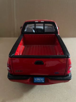 Camioneta Ford F-150 Lightning Roja Burago 1:21