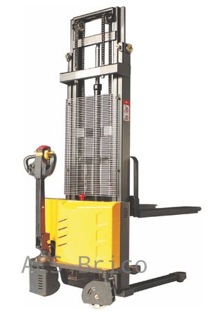 Apilador Eléctrico Batería - 1500 Kg - 3300 mm - 65234 - Mader