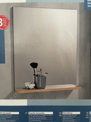 Espejo con estante de madera