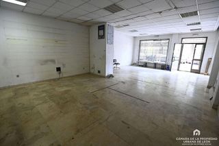Local comercial en venta en La Chantría - La Lastra en León