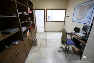 Local comercial en venta en La Chantría - La Lastra en León