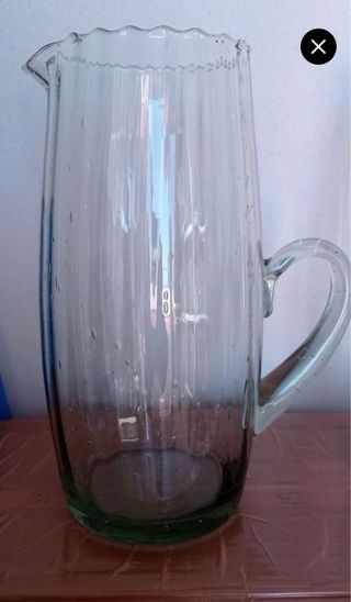 Jarras de cristal transparentes